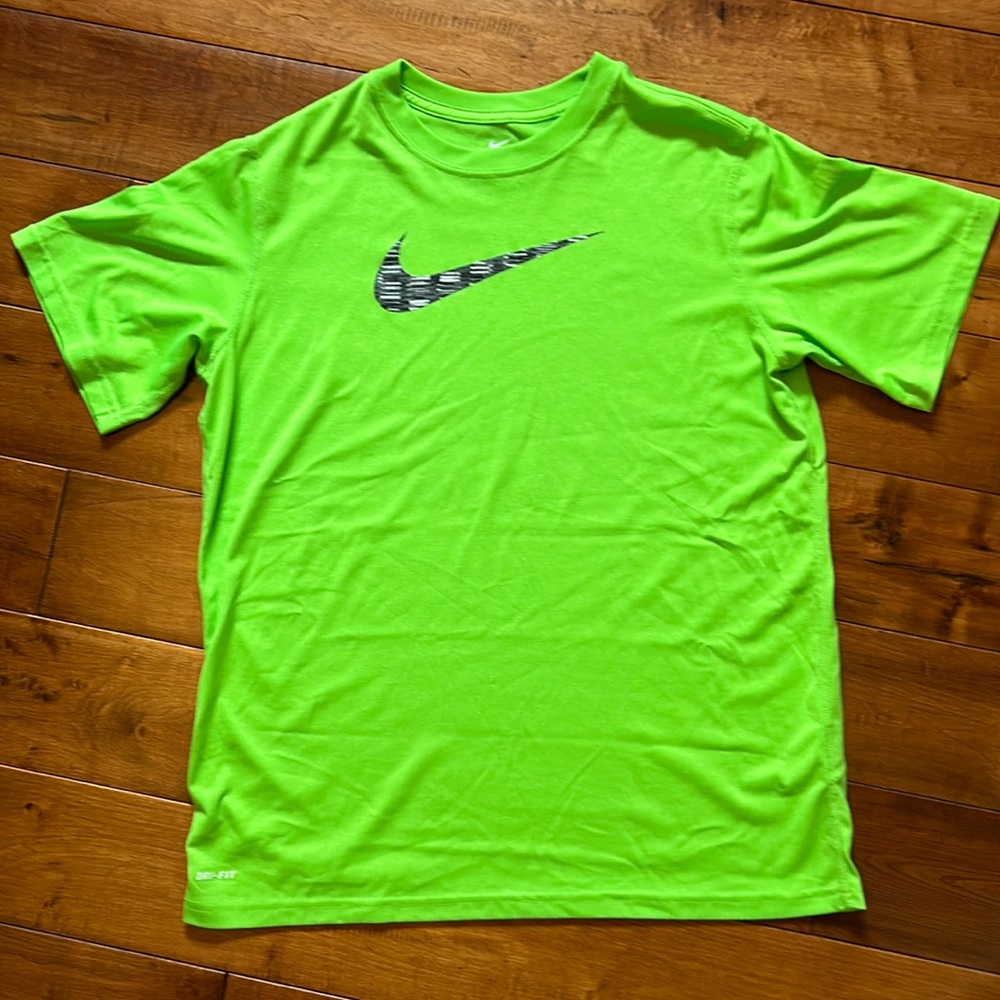 Youth Nike Shirt - XL